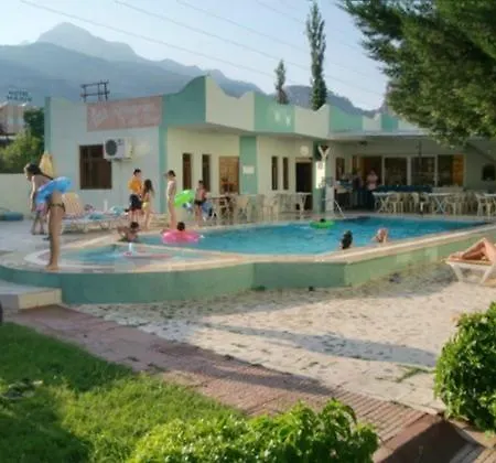 Zara ホテル ベルディビ